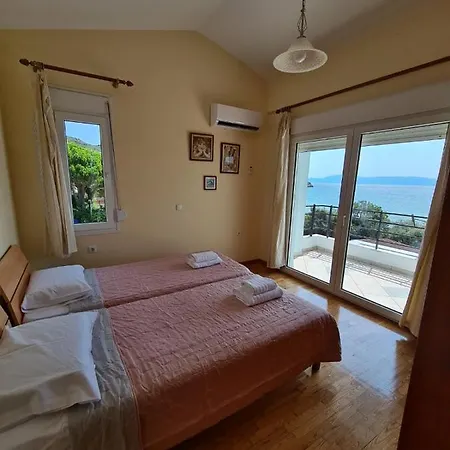 Sunny Beachfront فيلة *